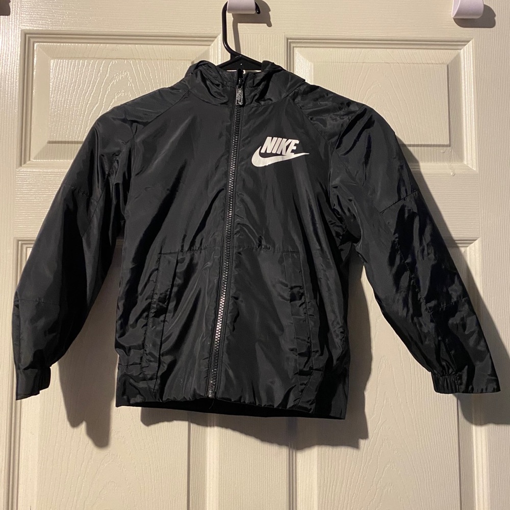 Nike Winbreaker Jacket boys 6 M